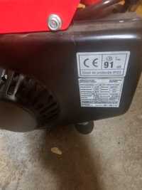 Vând generator 750W