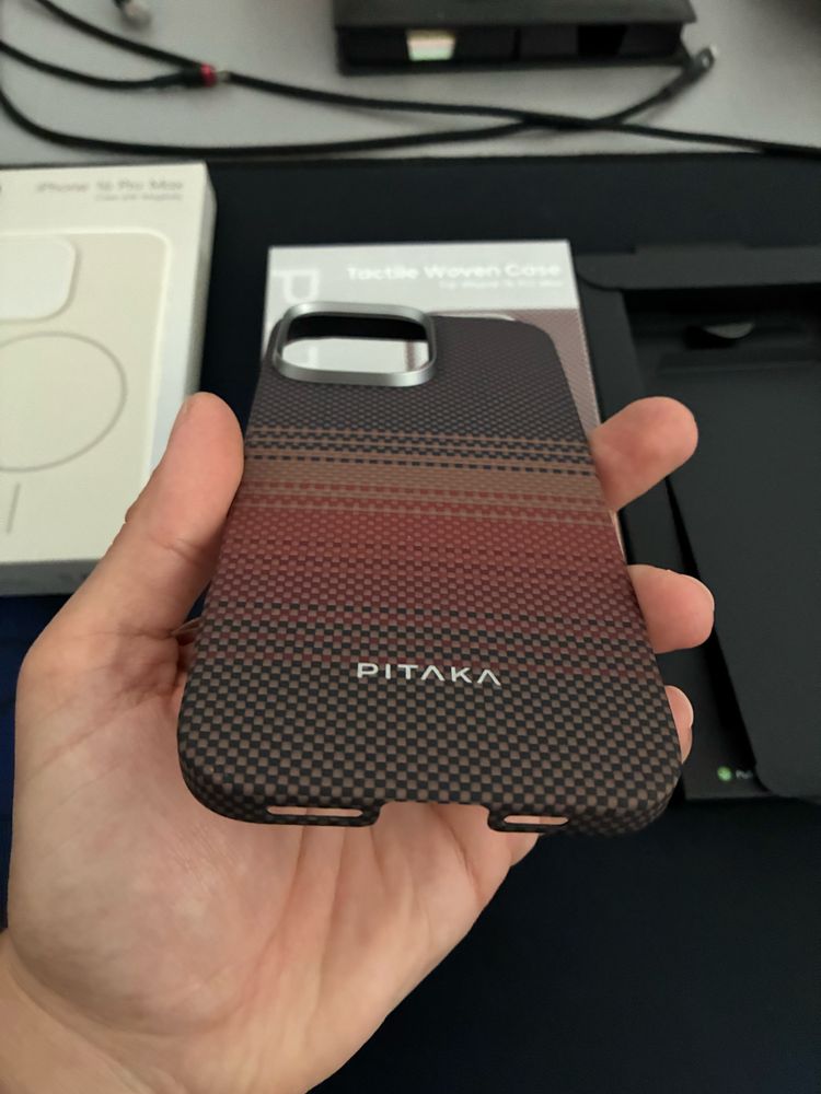 Husa Pitaka iPhone 16 Pro Max magsafe