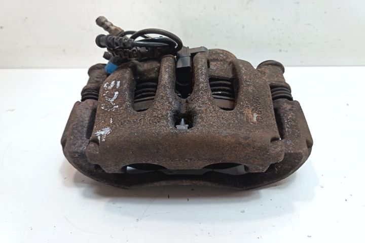 Etrier fata stanga Mercedes-Benz Sprinter a 2-a generatie 906