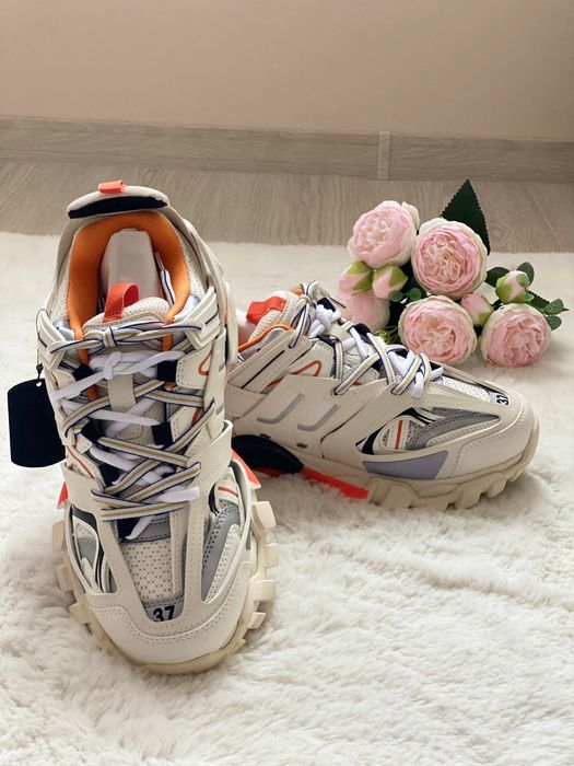 Track / Трак обувки