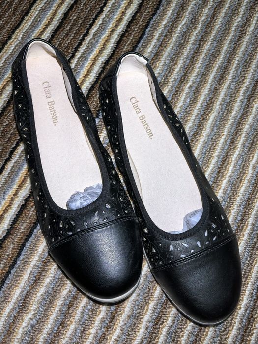 Vând balerini Clara Barson