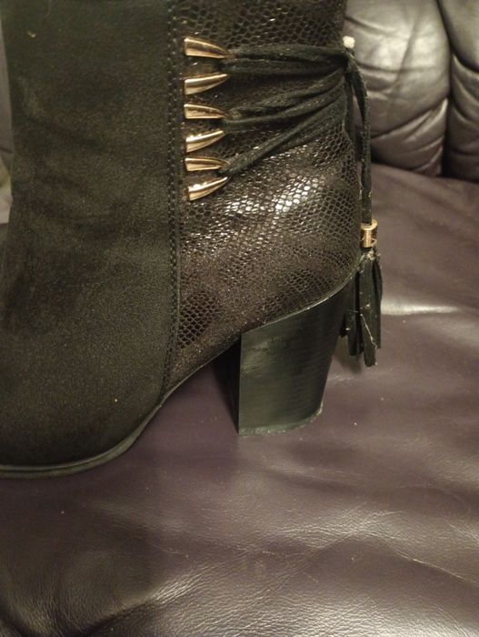 Ghete piele naturala, întoarsă pt ocazii, mărimea 39