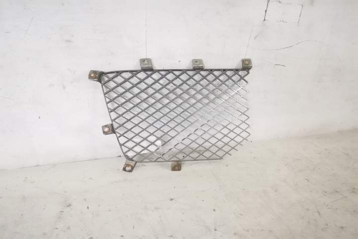 Grila Radiator Centrala Stanga Originala Avariata Bentley  Bentayga  1