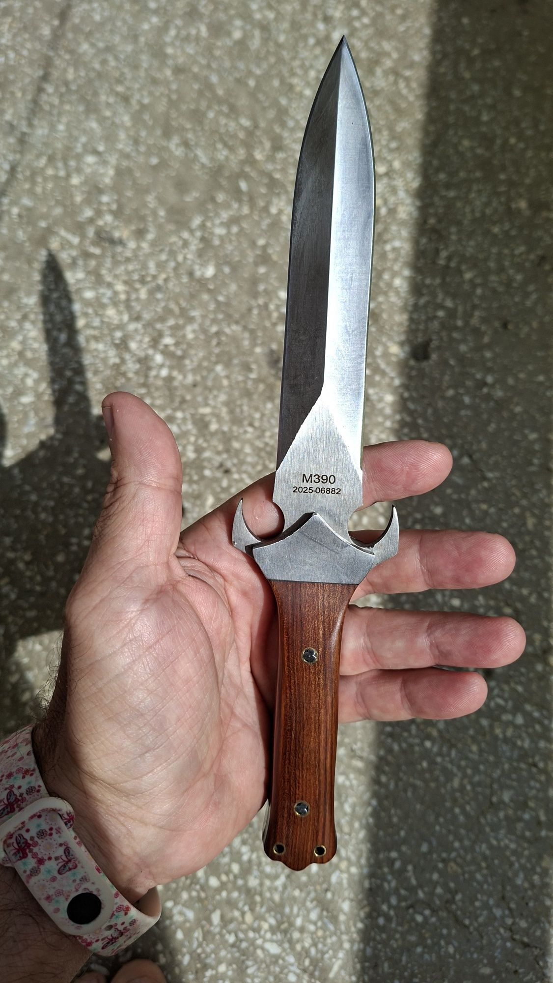 Cuțit vânătoare cu dublu tăiș – oțel M390 – 25,5 cm