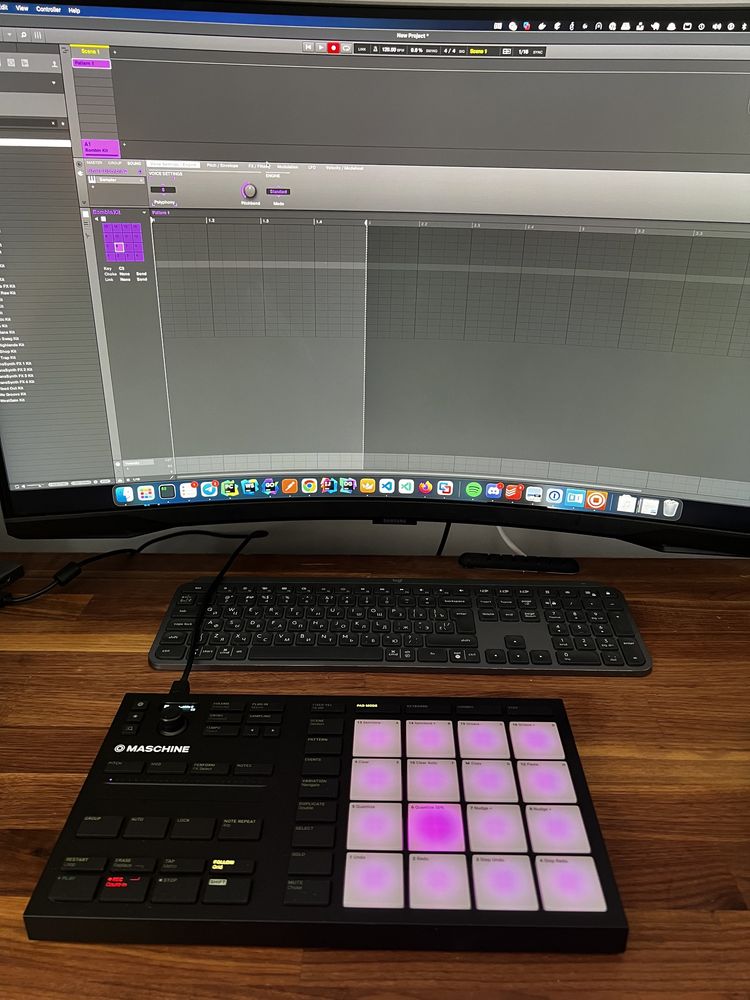 MIDI-контроллер Native Instruments Maschine Mikro Mk3