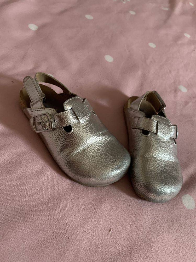 Sandale h&m marimea 25