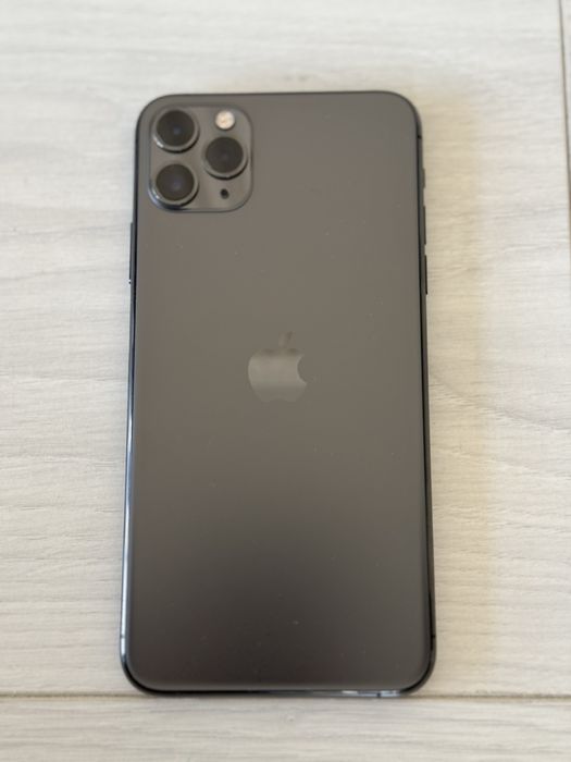 Iphone 11pro max 256gb в идеальном состояний Айфон