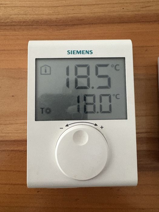 Termostat Wireless Neprogramabil SIEMENS RDH100RF/S