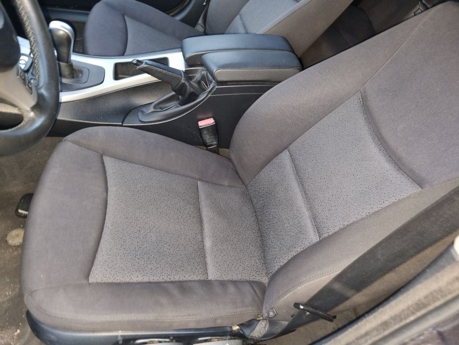 Dezmembrez Bmw e90 320d 163cp 2005