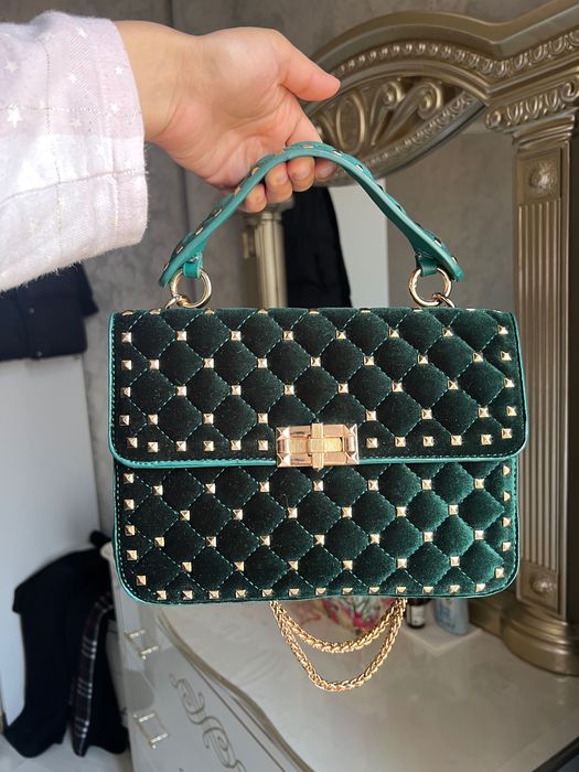 зеленая сумка бархатная