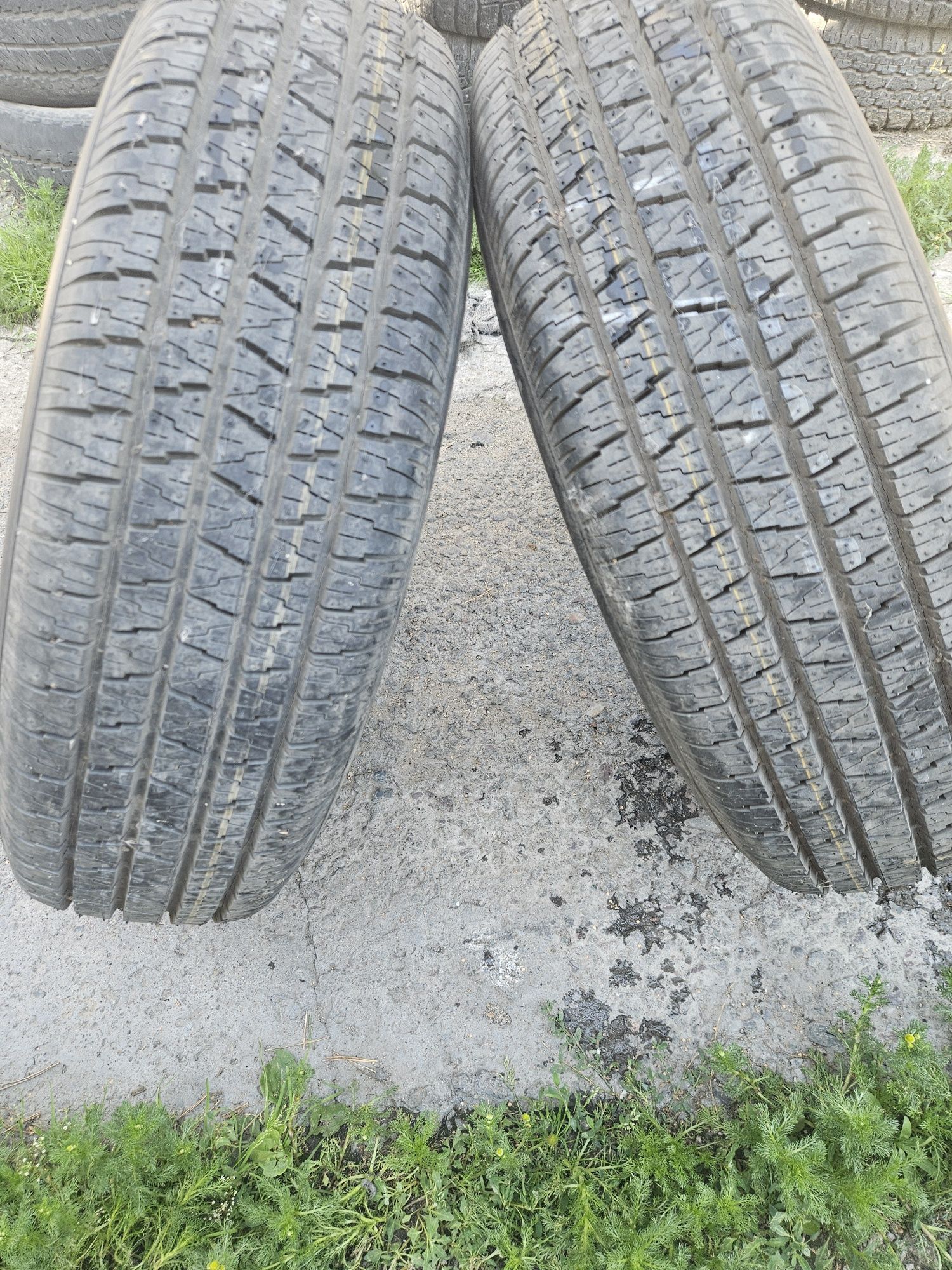 Продам шины Bridgestone  и Yokohama 215 80 R15
