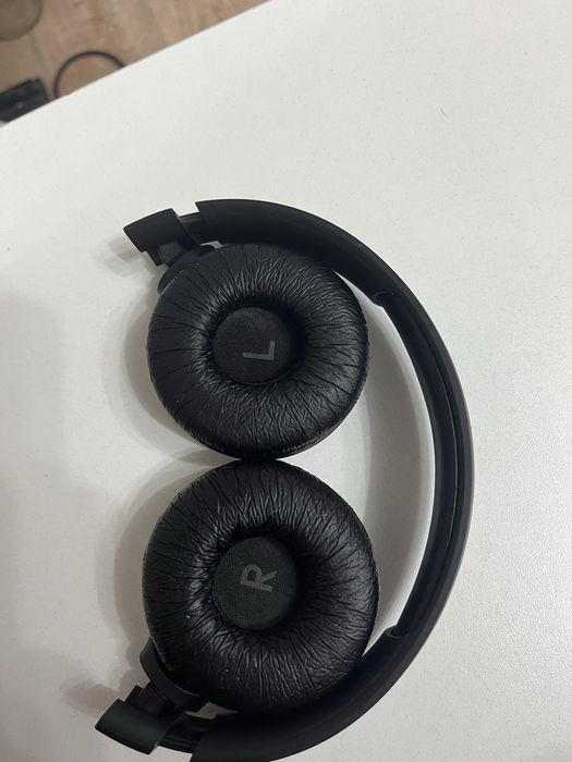 Продам наушники JBL покупал в Европе