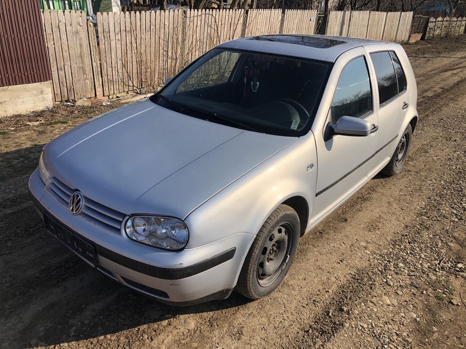 Dezmembrez Golf 4 1.6