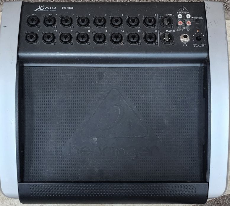 Mixer Behringer X18