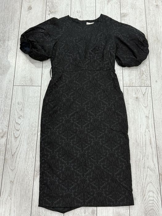 Продаю женские платья б/у