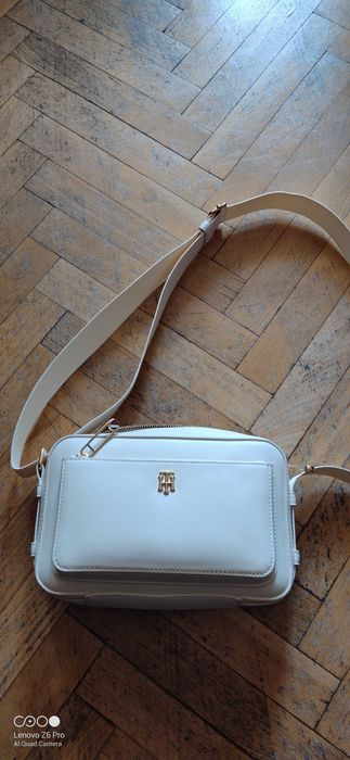 Дамска чанта Tommy Hilfiger