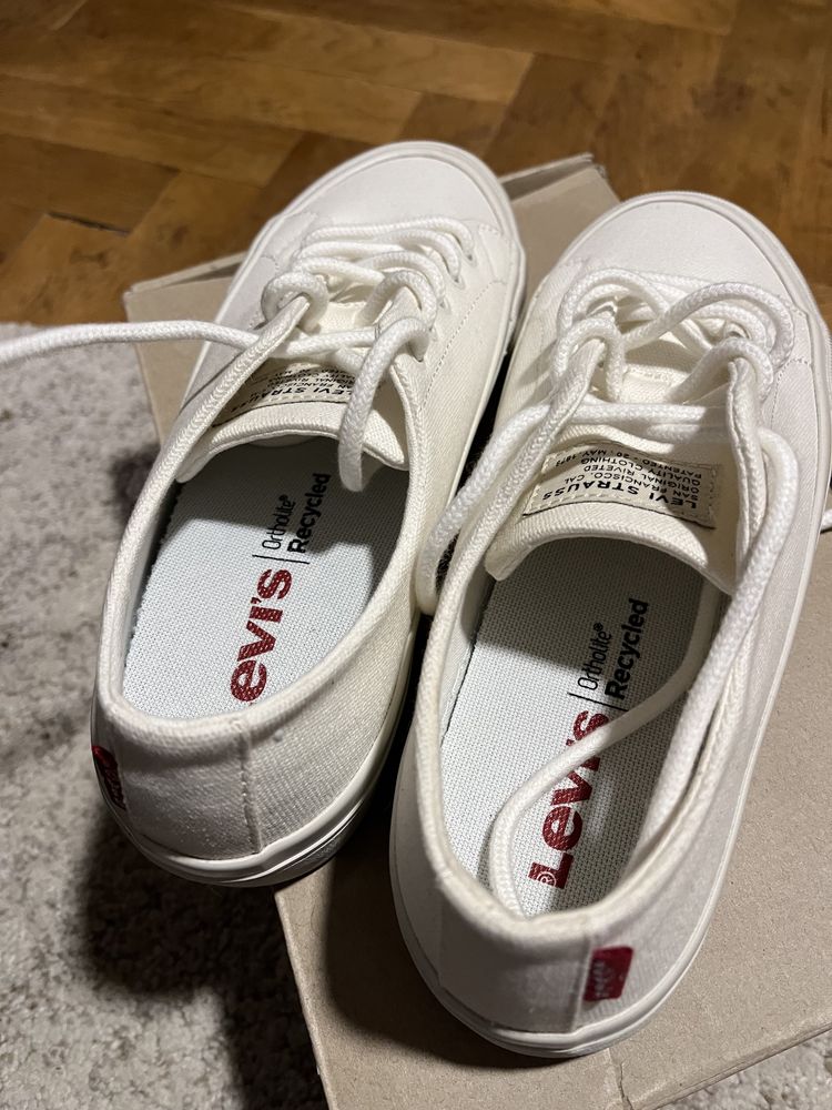 Teniși Levi’s Summit Low S femei Regular white