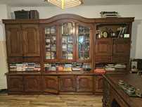 Biblioteca trei corpuri