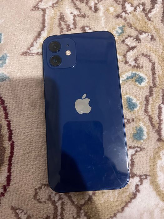 Apple iPhone 12 синий