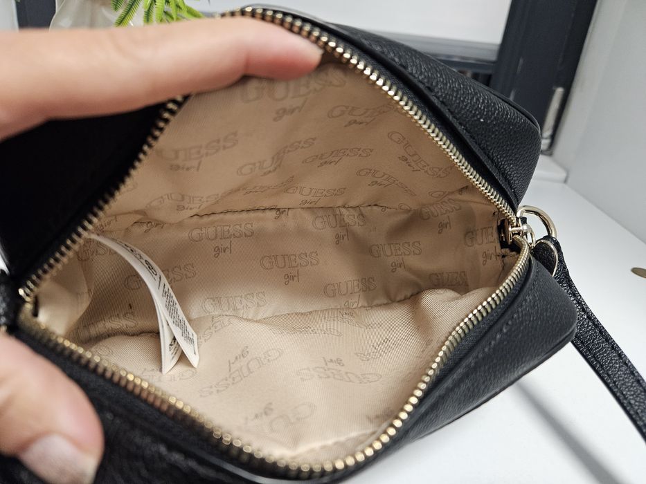 Guess дамска чанта