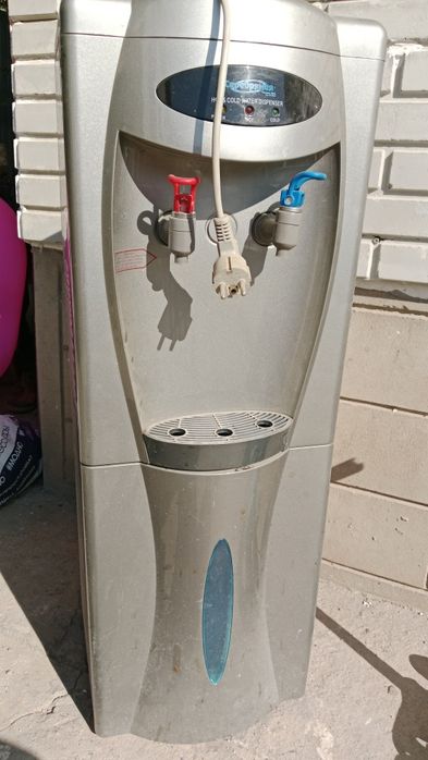 Куллер,диспенсер для воды