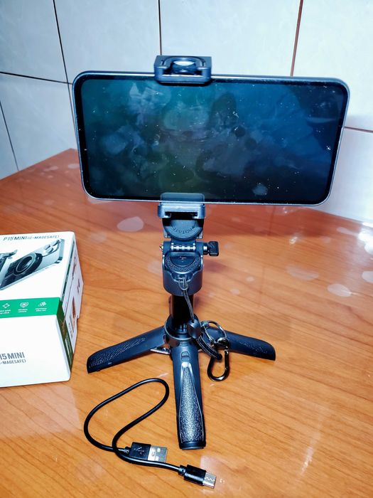 Selfie Stick - Desiontal 47.5cm - 110RON  NOU