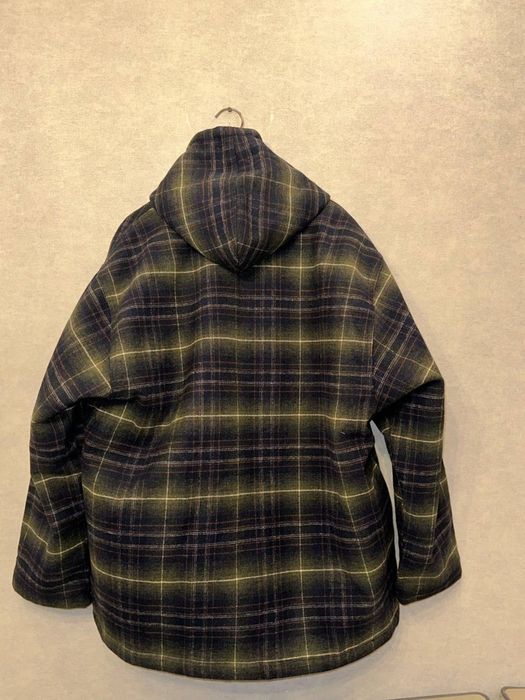 Теплая куртка с капюшоном