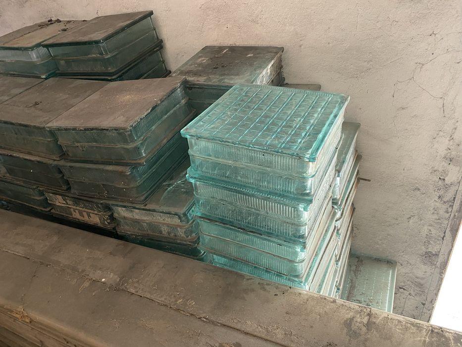 Продам стеклчнные окна