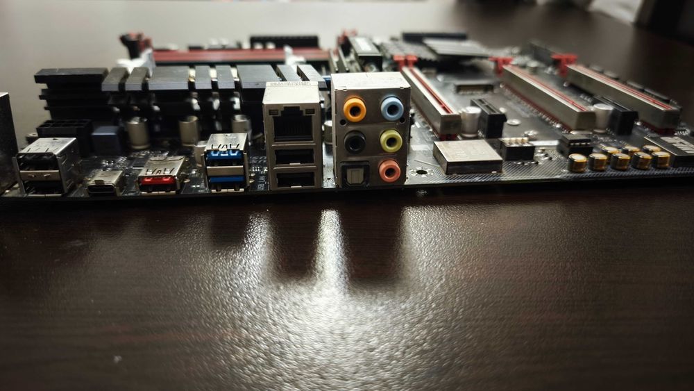 Части за компютър - дъно, охлаждане, процесор, рам памет