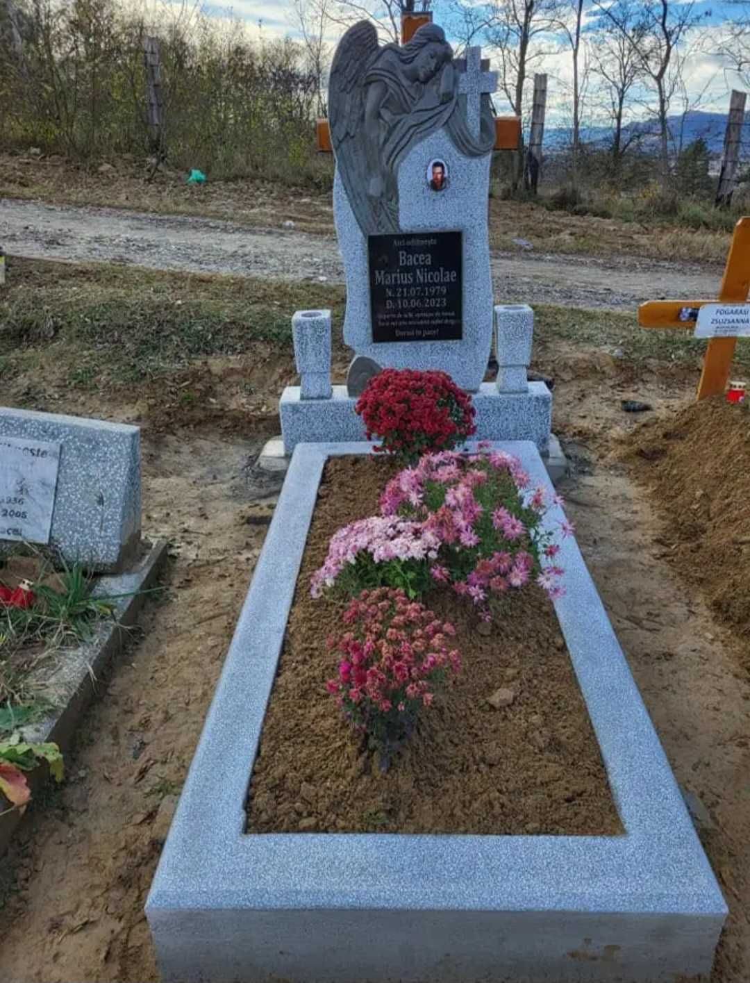 Monumente funerale din mozaic