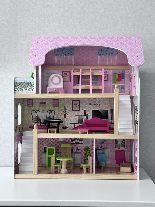 Продам кукольный домик