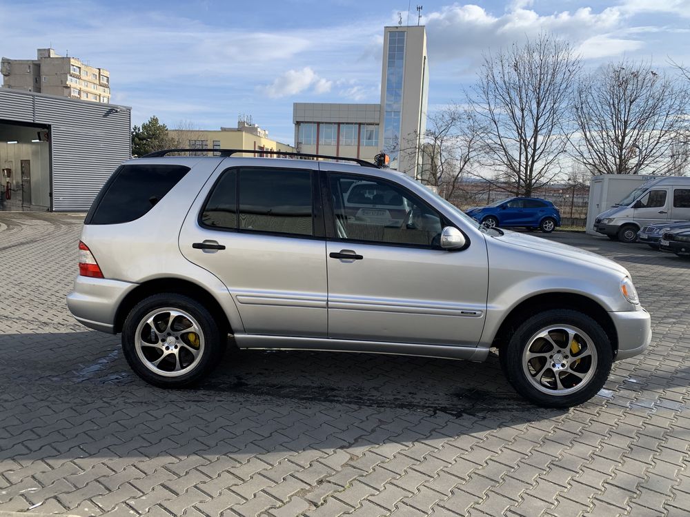 ML 270 cdi Manual / Troliu