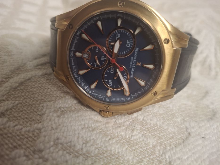 Продам хороший часы