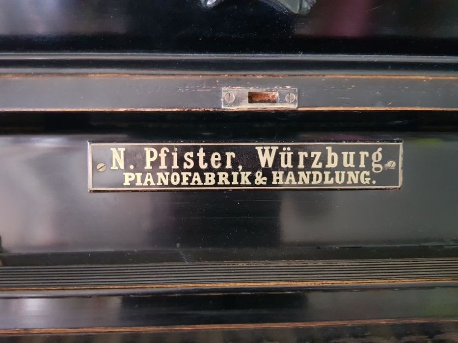 Антично пиано N. Pfister, Würzburg