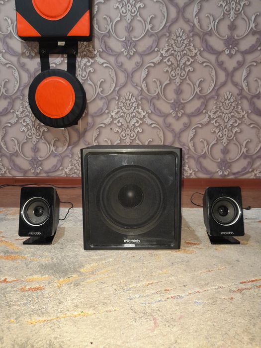 Продаётся сабвуфер microlab M-800