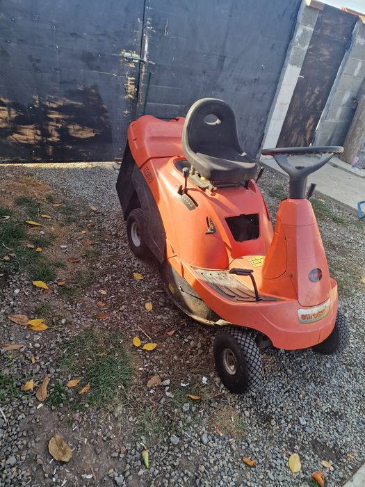 tractoras de tuns iarba