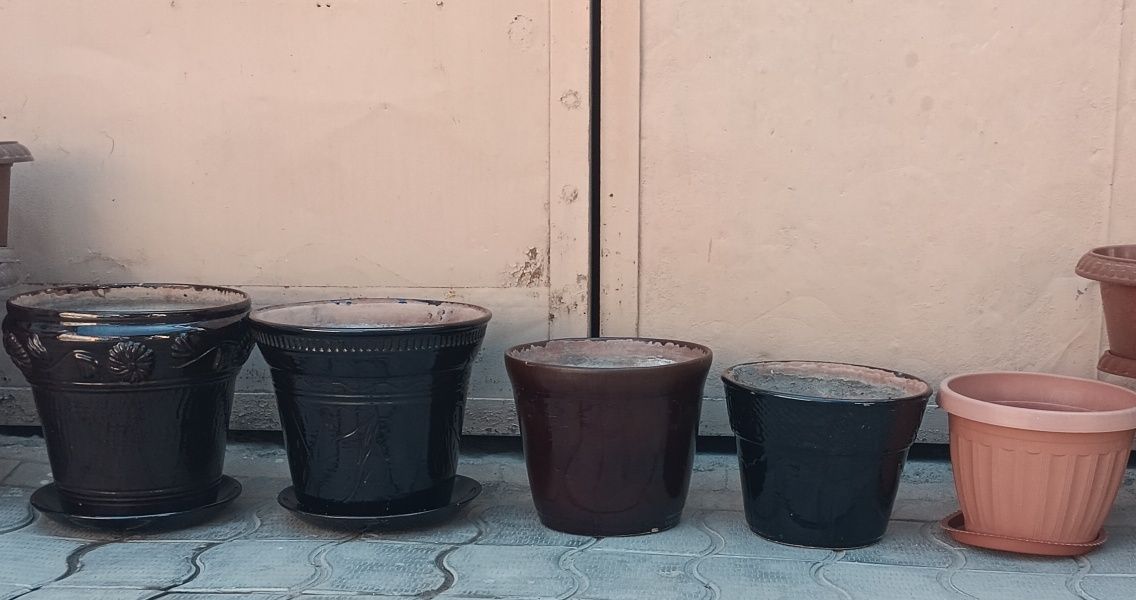 Продаются горшки из под цветов