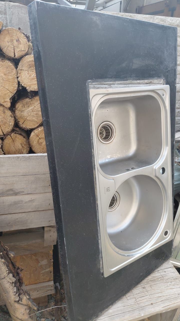 Продам мойку на кухню