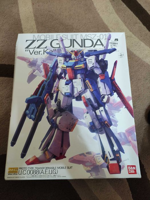 Робот Gundam от Bandai