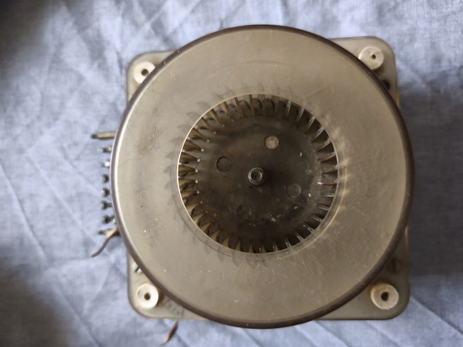 Советский рабочий вентилятор продам.