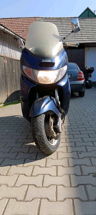Suzuki burgman 400