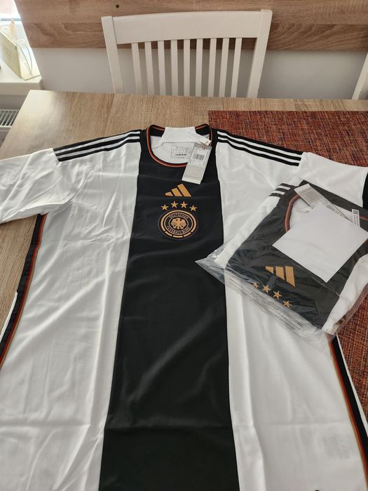 Vând tricouri barbati Adidas,.la prețul de 80 lui buc .