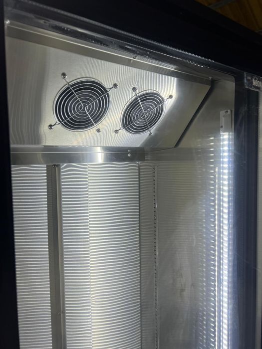 Vtrina frigorifica verticala neagra NOUA