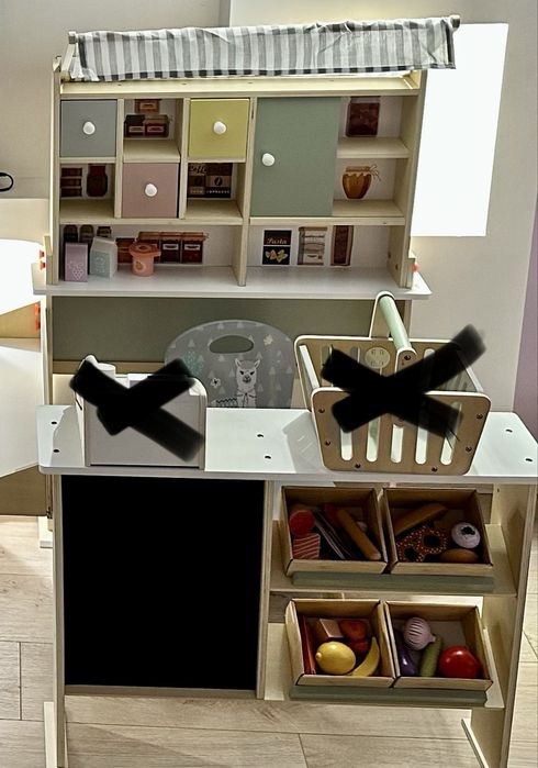 Дървен детски магазин