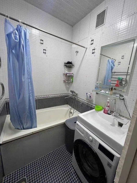 Продаю 2/3/5 Буюк ипак йули метро