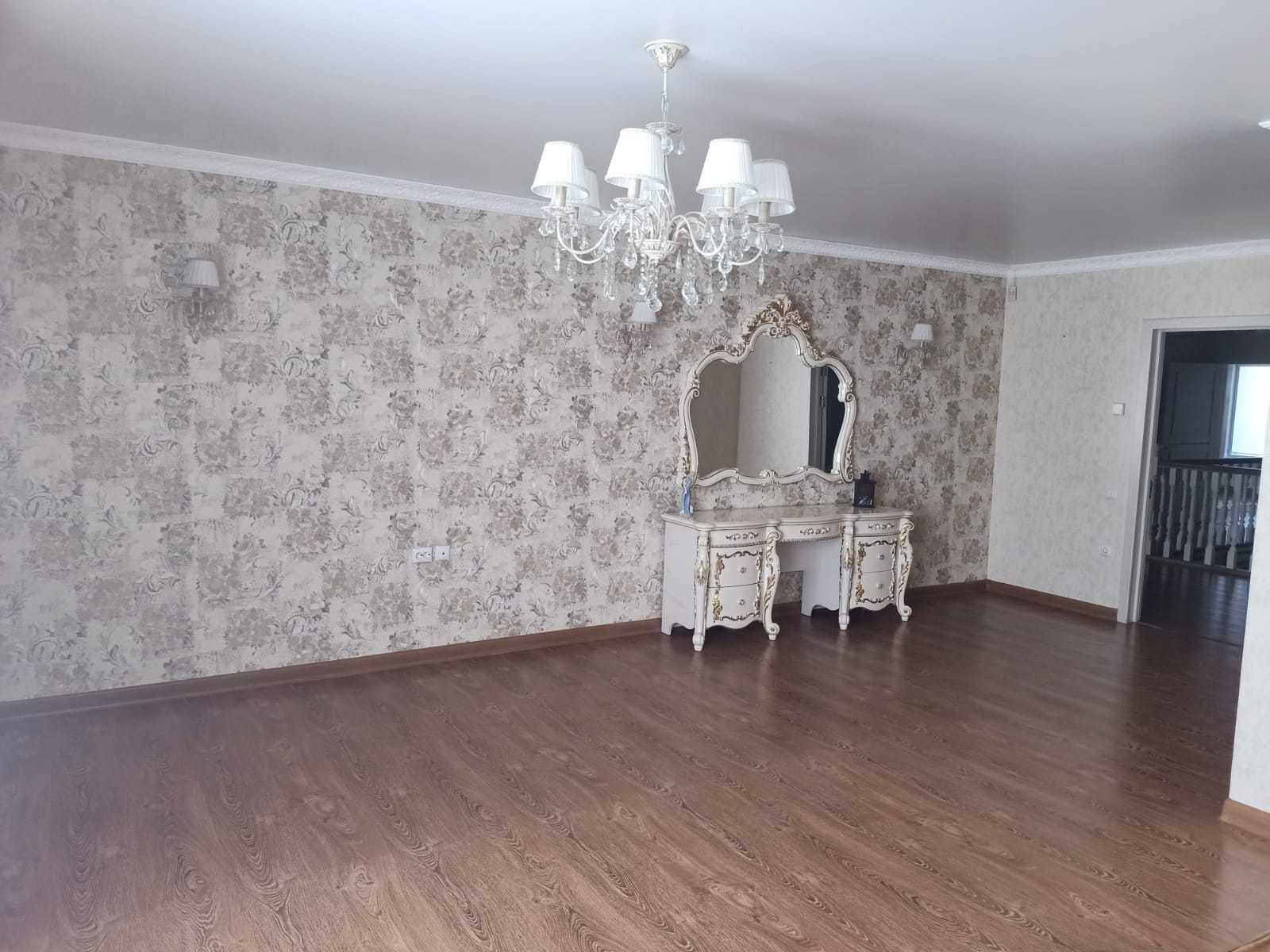Продам коттедж в центре !
