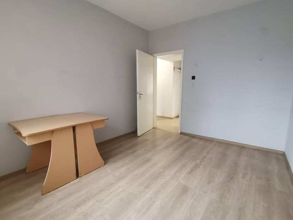 Продава се Тристаен апартамент в Бургас, Център - 84 кв.м за 2262 €/кв.м - Снимка #1