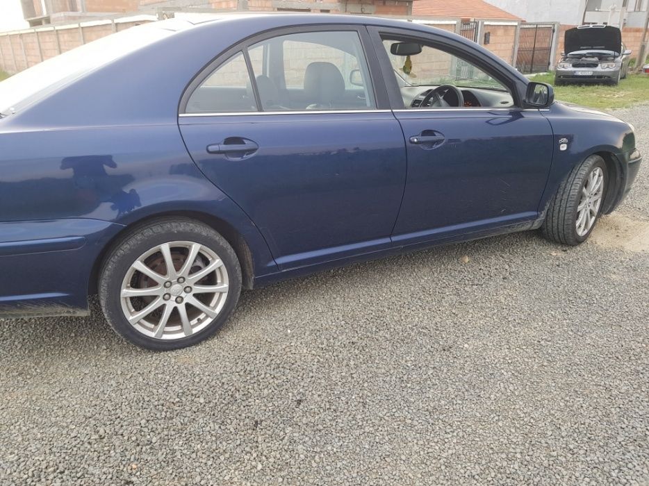 Dezmembrez Toyota Avensis 2.0 D4D 2005