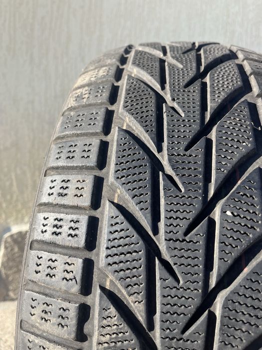 4 бр. зимни гуми 225/45/18 Toyo 5 mm DOT 1916