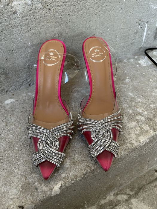 Дамски обувки на висок ток